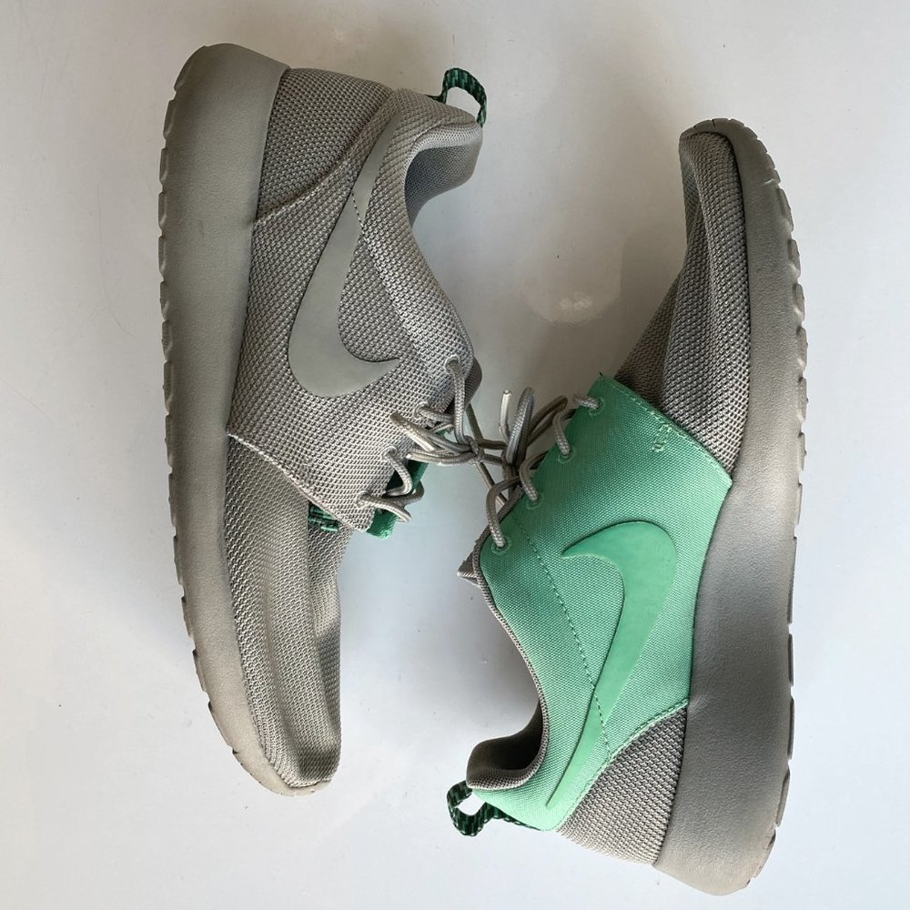 Nike Roshe Run Green & Gray Shoes